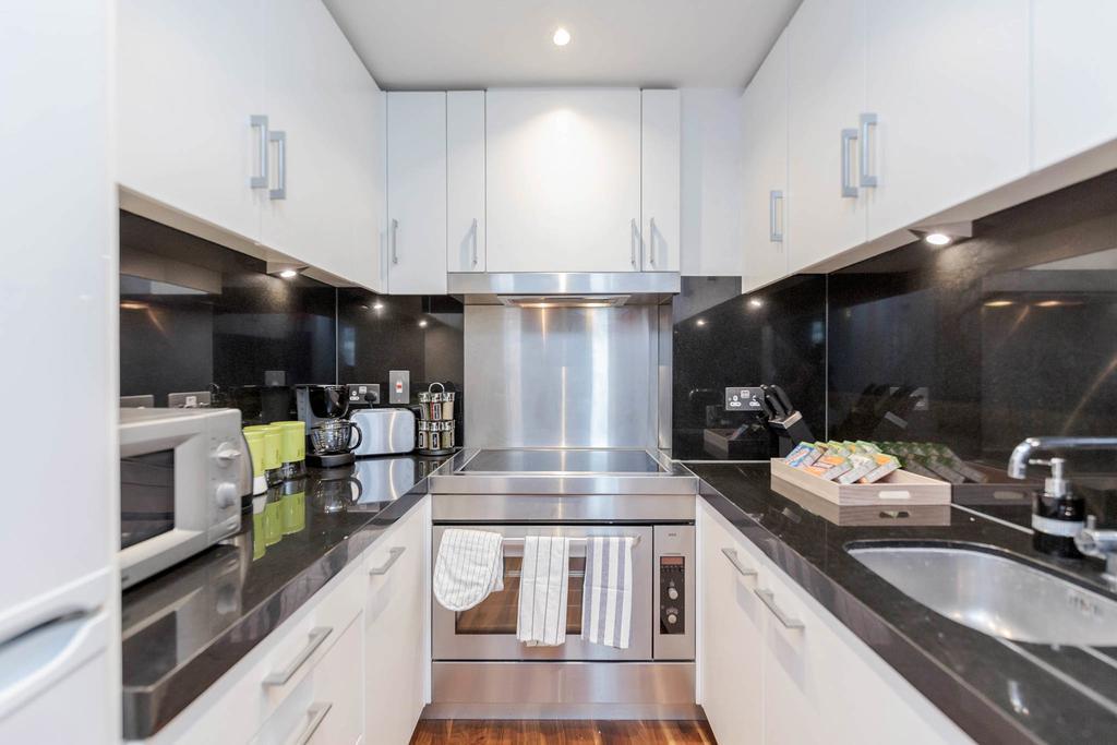Excel Apartment For Business Travellers Лондон Экстерьер фото
